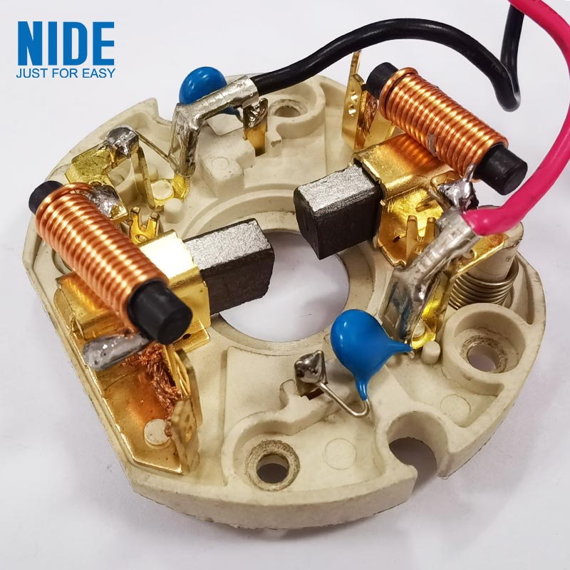 لماذا فرش الكربون مهمة في الصناعة الحديثة؟